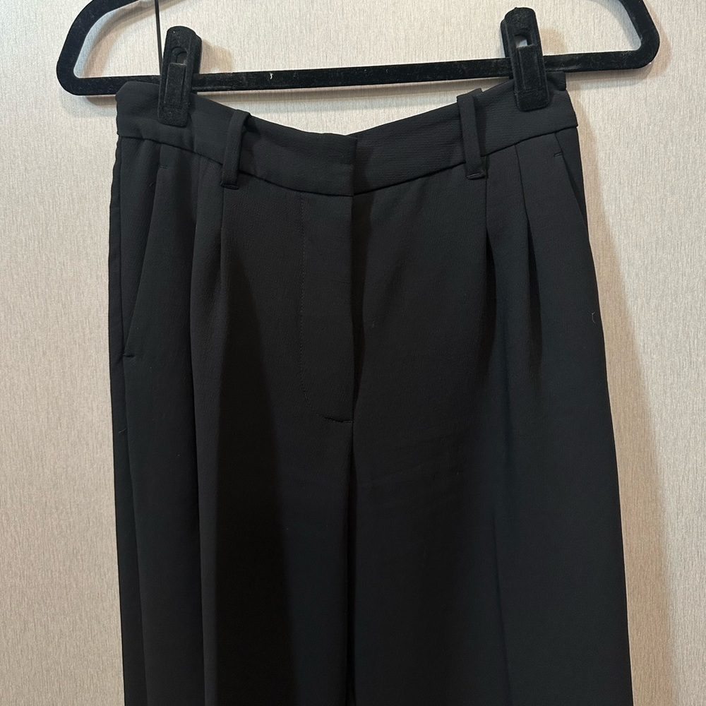 Aritzia effortless pants in black